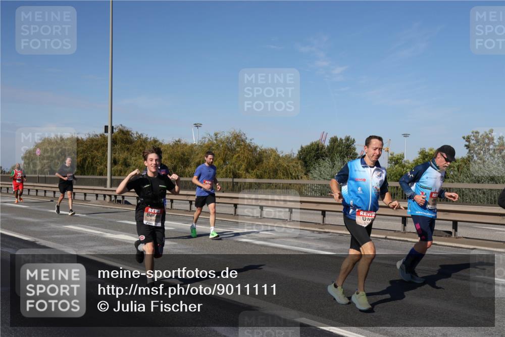 03.10.2025 - Köhlbrandbrückenlauf Julia Fischer http://msf.ph/oto/9011111 03.10.2025 12:58:11 Position 3 570 meine-sportfotos.de