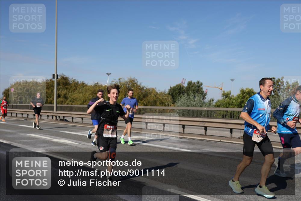 03.10.2025 - Köhlbrandbrückenlauf Julia Fischer http://msf.ph/oto/9011114 03.10.2025 12:58:12 Position 3 570 meine-sportfotos.de