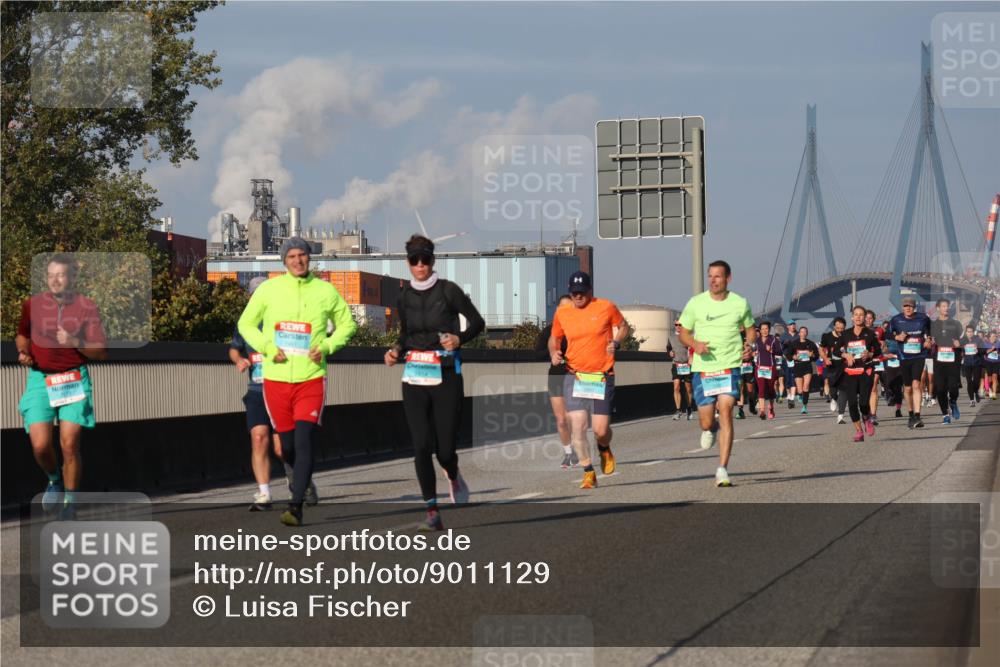 03.10.2025 - Köhlbrandbrückenlauf Luisa Fischer http://msf.ph/oto/9011129 03.10.2025 10:53:26 Position 3  meine-sportfotos.de
