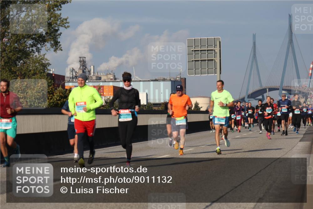 03.10.2025 - Köhlbrandbrückenlauf Luisa Fischer http://msf.ph/oto/9011132 03.10.2025 10:53:26 Position 3  meine-sportfotos.de