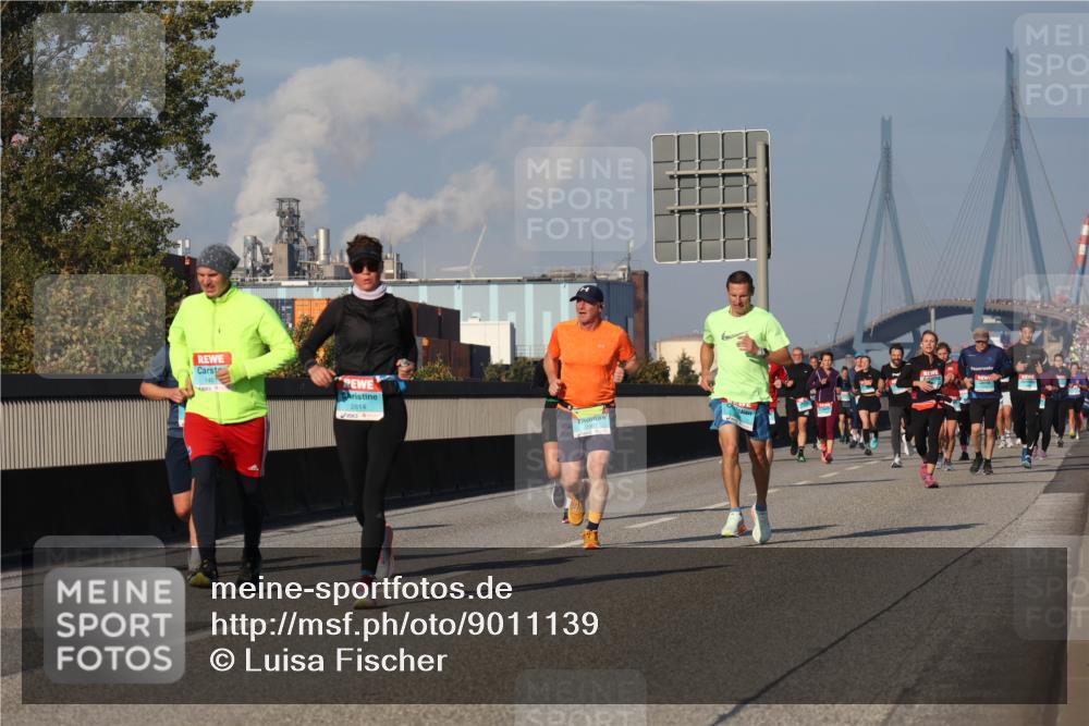 03.10.2025 - Köhlbrandbrückenlauf Luisa Fischer http://msf.ph/oto/9011139 03.10.2025 10:53:27 Position 3 145, 2814 meine-sportfotos.de