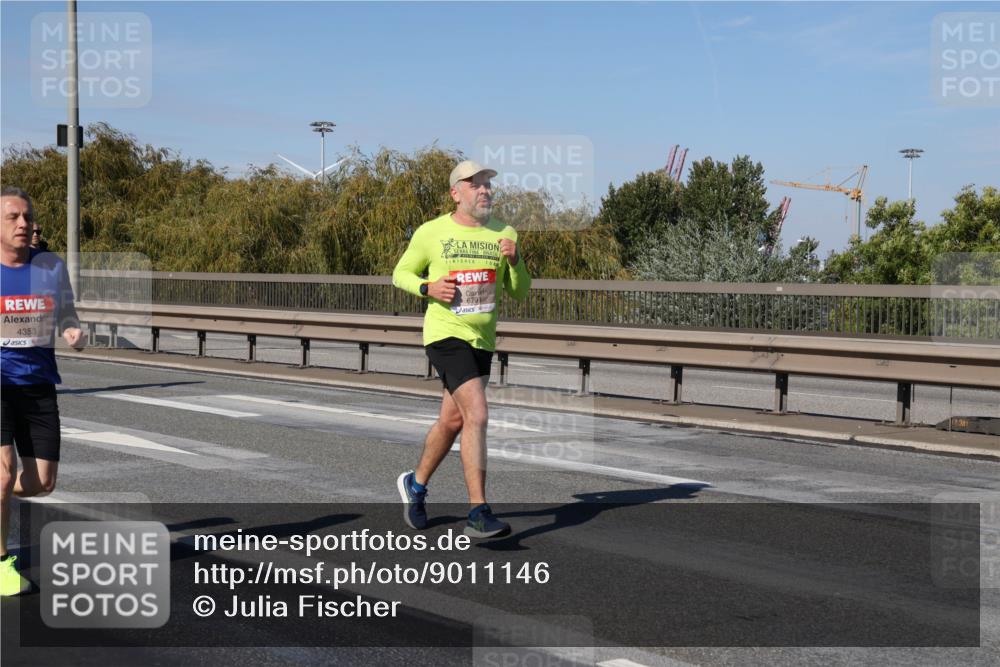 03.10.2025 - Köhlbrandbrückenlauf Julia Fischer http://msf.ph/oto/9011146 03.10.2025 12:58:21 Position 3 4353, 15, 6791 meine-sportfotos.de