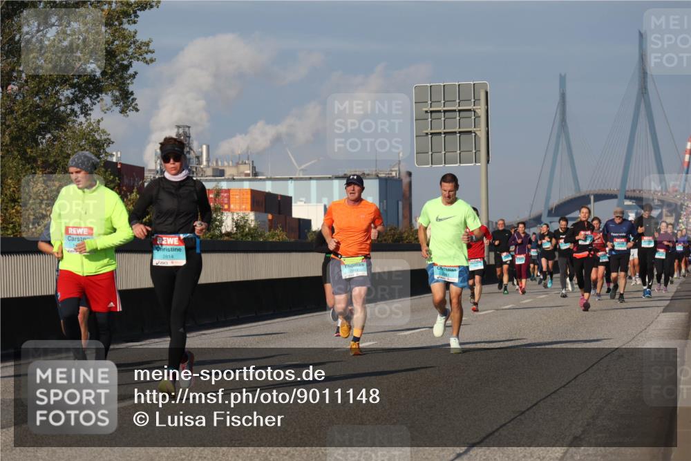 03.10.2025 - Köhlbrandbrückenlauf Luisa Fischer http://msf.ph/oto/9011148 03.10.2025 10:53:27 Position 3 2814 meine-sportfotos.de