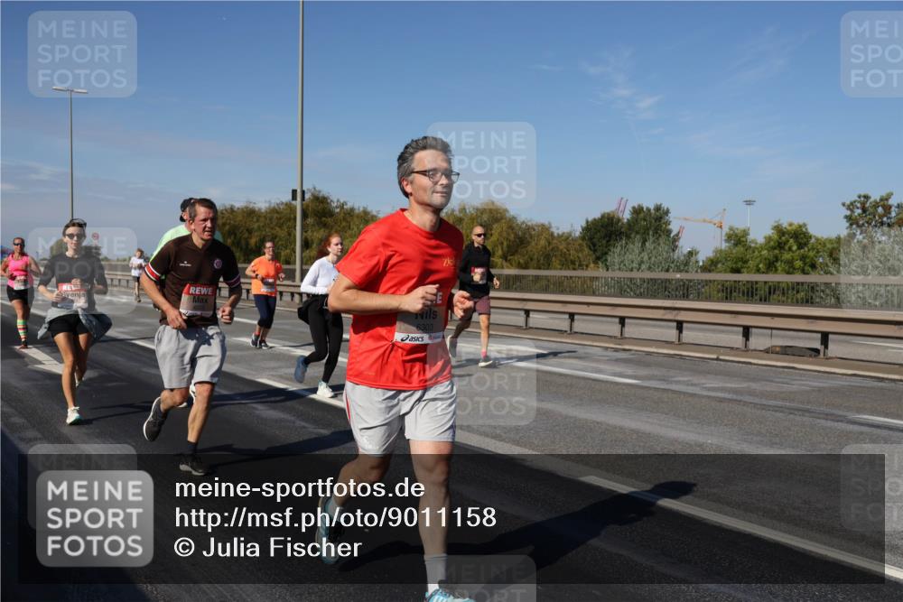 03.10.2025 - Köhlbrandbrückenlauf Julia Fischer http://msf.ph/oto/9011158 03.10.2025 12:58:23 Position 3 6303 meine-sportfotos.de