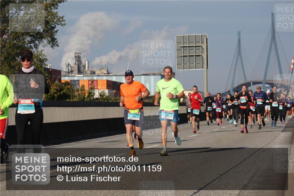 03.10.2025 - Köhlbrandbrückenlauf Luisa Fischer http://msf.ph/oto/9011159 03.10.2025 10:53:28 Position 3 2814, 2981, 2983 meine-sportfotos.de