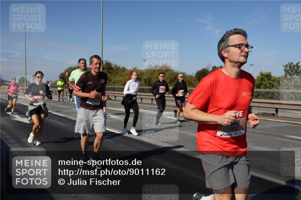 03.10.2025 - Köhlbrandbrückenlauf Julia Fischer http://msf.ph/oto/9011162 03.10.2025 12:58:24 Position 3 6303 meine-sportfotos.de