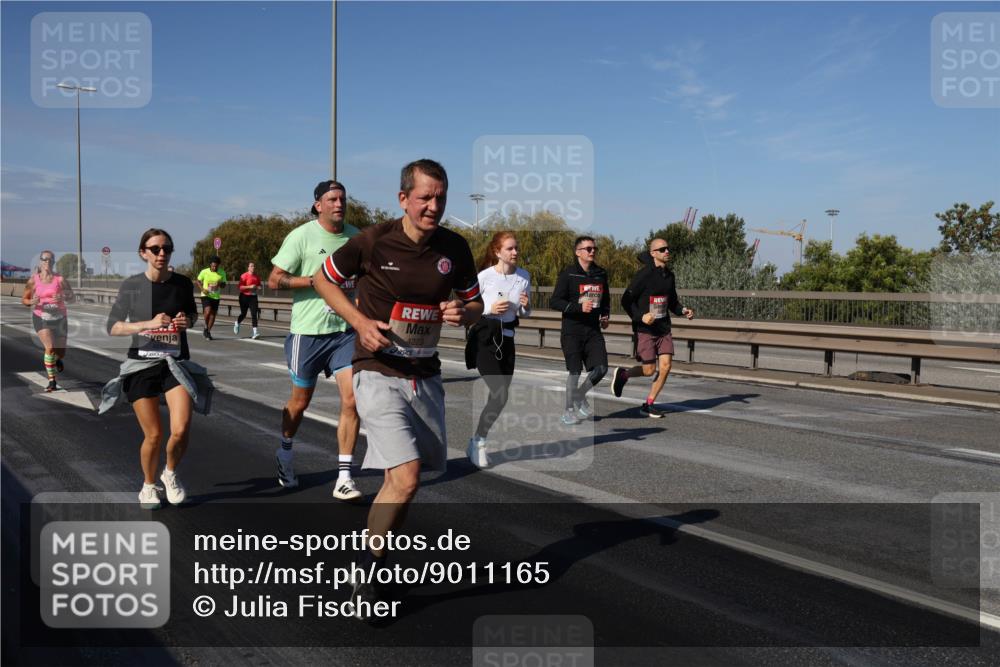 03.10.2025 - Köhlbrandbrückenlauf Julia Fischer http://msf.ph/oto/9011165 03.10.2025 12:58:24 Position 3 4223 meine-sportfotos.de