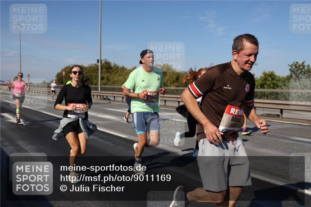 03.10.2025 - Köhlbrandbrückenlauf Julia Fischer http://msf.ph/oto/9011169 03.10.2025 12:58:25 Position 3 4223 meine-sportfotos.de