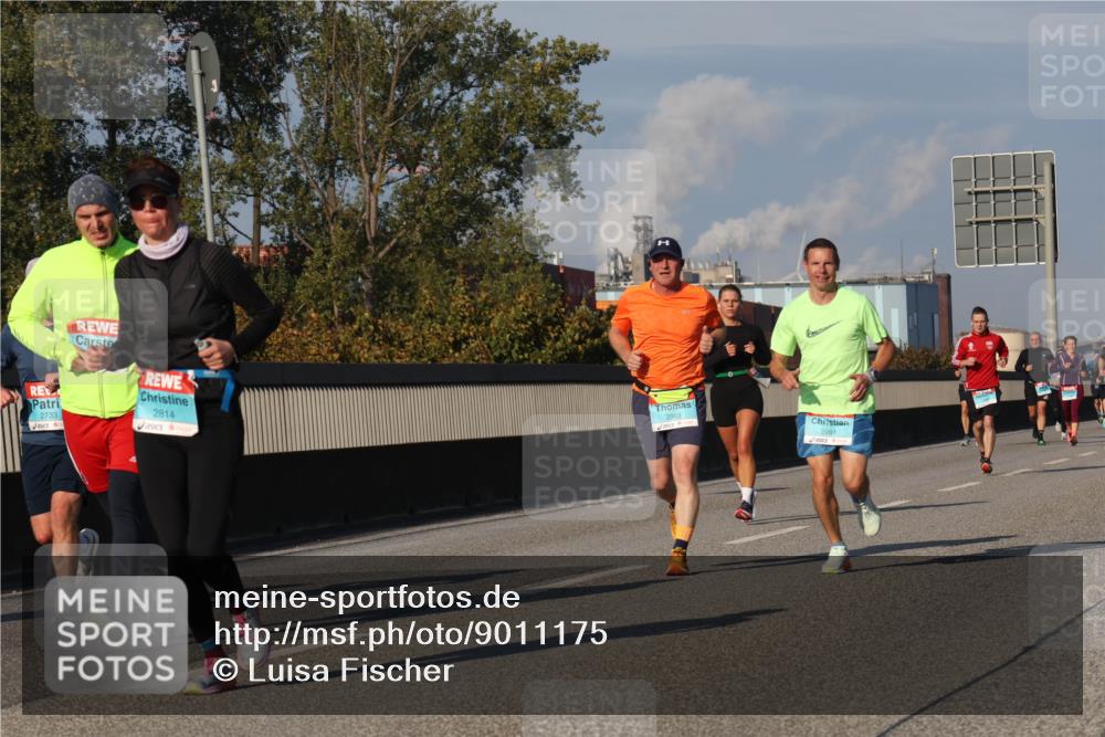 03.10.2025 - Köhlbrandbrückenlauf Luisa Fischer http://msf.ph/oto/9011175 03.10.2025 10:53:30 Position 3 2733, 2814, 2981 meine-sportfotos.de
