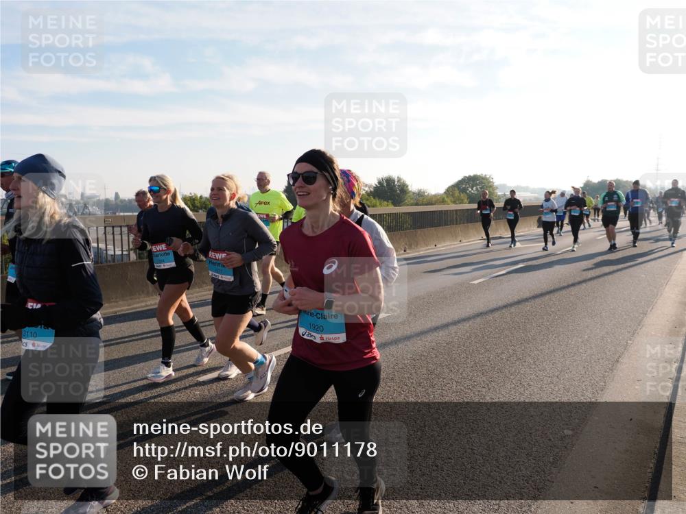 03.10.2025 - Köhlbrandbrückenlauf Fabian Wolf http://msf.ph/oto/9011178 03.10.2025 09:22:09 Position 3 3110, 1577, 1920 meine-sportfotos.de