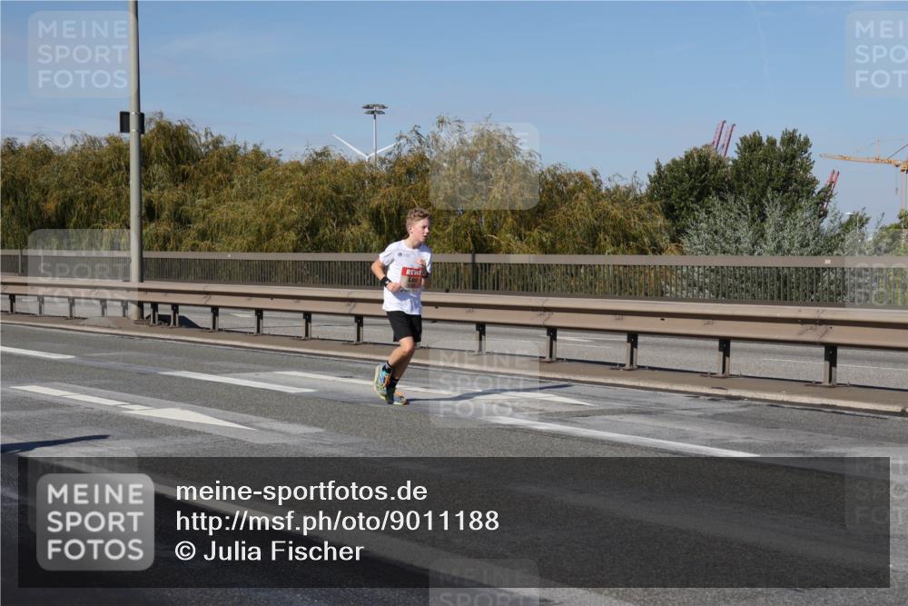 03.10.2025 - Köhlbrandbrückenlauf Julia Fischer http://msf.ph/oto/9011188 03.10.2025 12:58:31 Position 3  meine-sportfotos.de