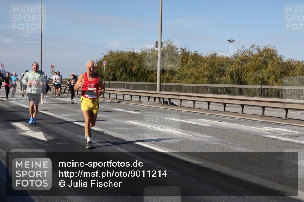 03.10.2025 - Köhlbrandbrückenlauf Julia Fischer http://msf.ph/oto/9011214 03.10.2025 12:58:37 Position 3  meine-sportfotos.de