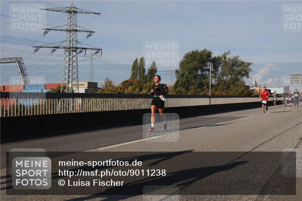 03.10.2025 - Köhlbrandbrückenlauf Luisa Fischer http://msf.ph/oto/9011238 03.10.2025 10:53:35 Position 3  meine-sportfotos.de