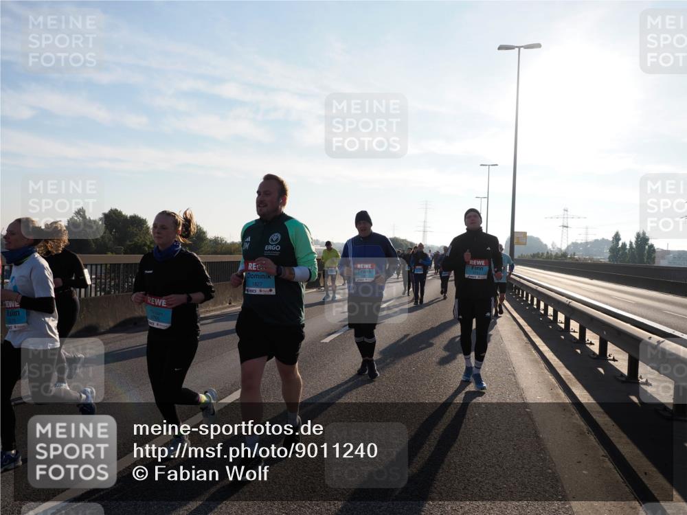 03.10.2025 - Köhlbrandbrückenlauf Fabian Wolf http://msf.ph/oto/9011240 03.10.2025 09:22:14 Position 3 3765, 1827 meine-sportfotos.de