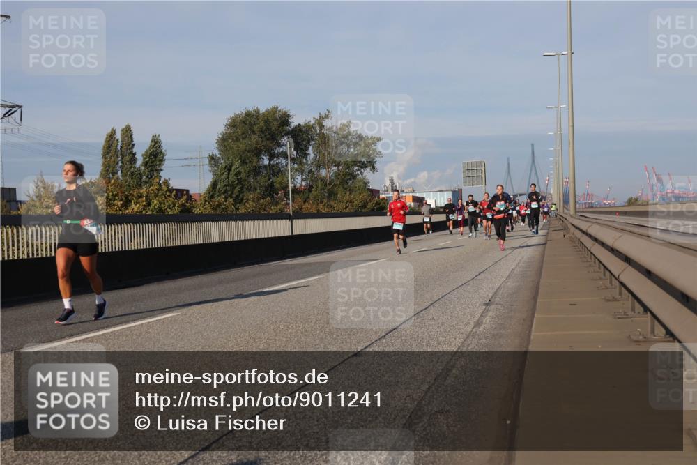 03.10.2025 - Köhlbrandbrückenlauf Luisa Fischer http://msf.ph/oto/9011241 03.10.2025 10:53:36 Position 3  meine-sportfotos.de