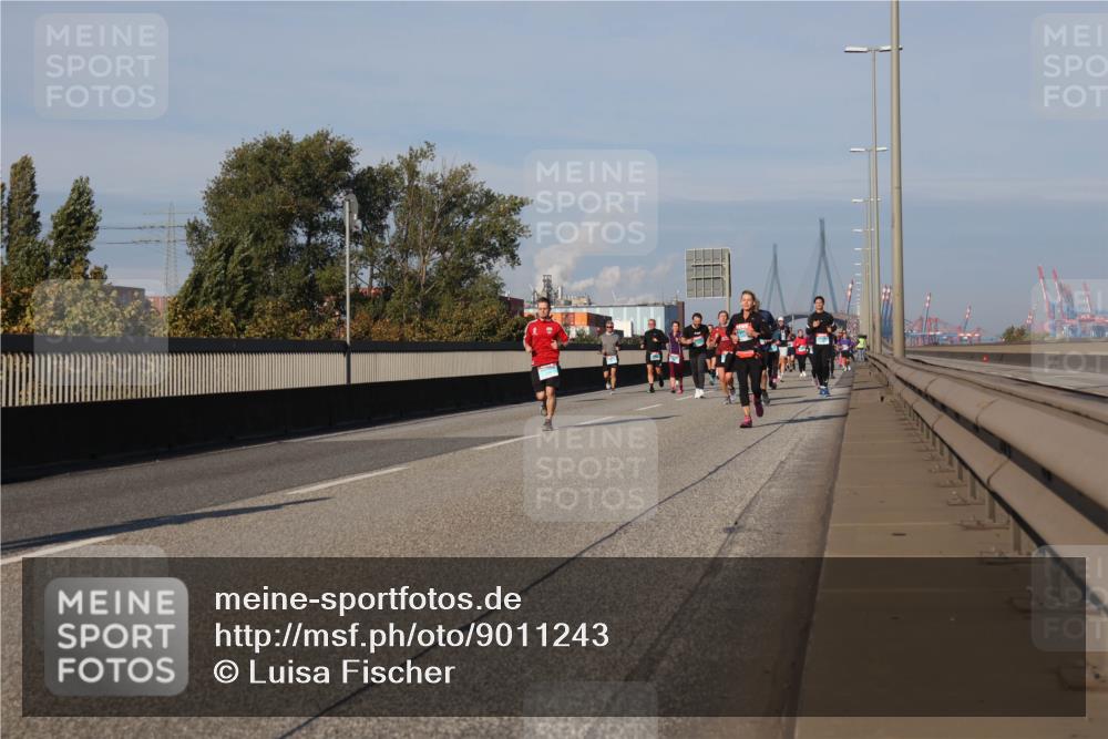 03.10.2025 - Köhlbrandbrückenlauf Luisa Fischer http://msf.ph/oto/9011243 03.10.2025 10:53:36 Position 3  meine-sportfotos.de