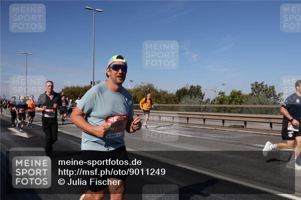 03.10.2025 - Köhlbrandbrückenlauf Julia Fischer http://msf.ph/oto/9011249 03.10.2025 12:58:43 Position 3 6112 meine-sportfotos.de