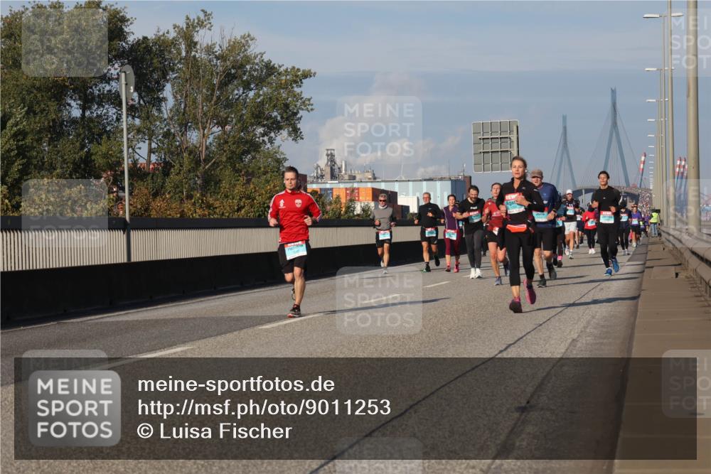 03.10.2025 - Köhlbrandbrückenlauf Luisa Fischer http://msf.ph/oto/9011253 03.10.2025 10:53:37 Position 3  meine-sportfotos.de