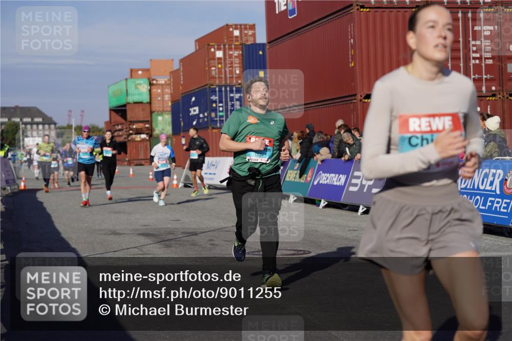 03.10.2025 - Köhlbrandbrückenlauf Michael Burmester http://msf.ph/oto/9011255 03.10.2025 10:12:02 Ziel 1417, 1458, 1520, 1534, 1640, 1829, 1915, 1952, 2921, 3457, 3768 meine-sportfotos.de