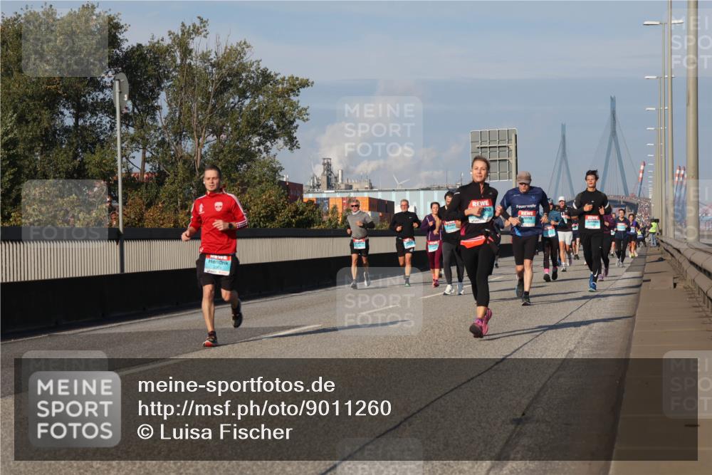 03.10.2025 - Köhlbrandbrückenlauf Luisa Fischer http://msf.ph/oto/9011260 03.10.2025 10:53:38 Position 3  meine-sportfotos.de