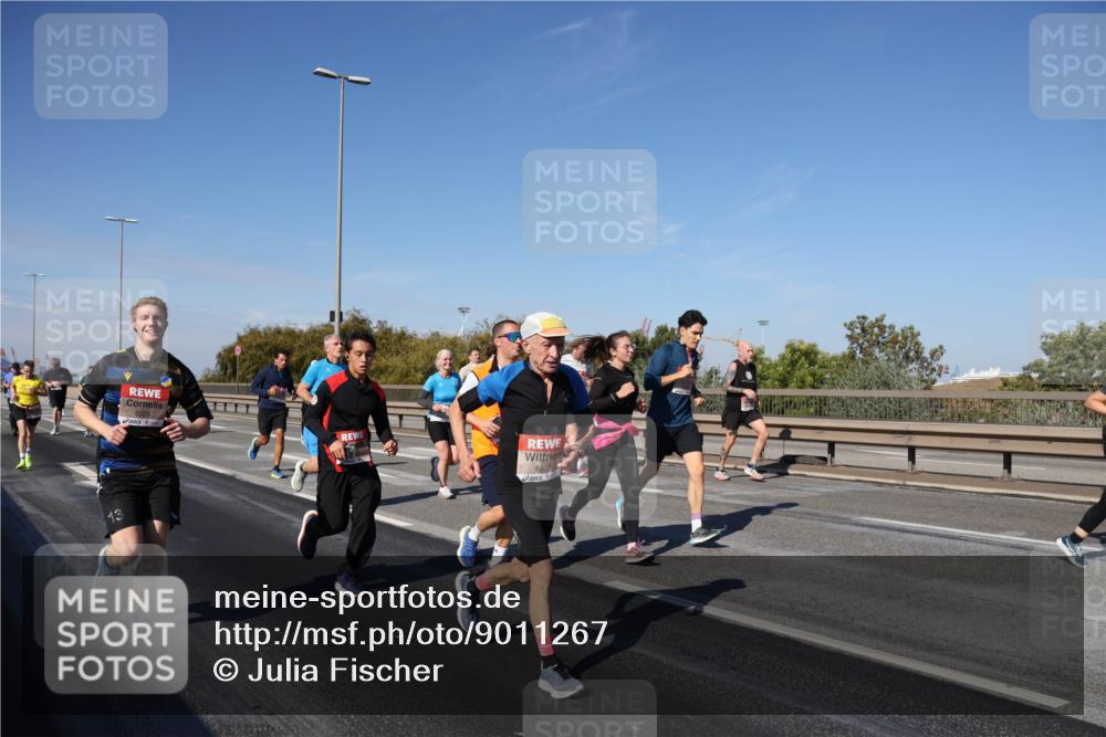 03.10.2025 - Köhlbrandbrückenlauf Julia Fischer http://msf.ph/oto/9011267 03.10.2025 12:58:47 Position 3 5025, 6318 meine-sportfotos.de