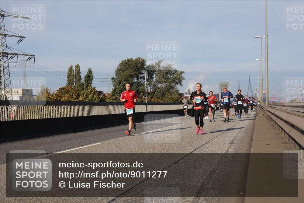 03.10.2025 - Köhlbrandbrückenlauf Luisa Fischer http://msf.ph/oto/9011277 03.10.2025 10:53:40 Position 3  meine-sportfotos.de