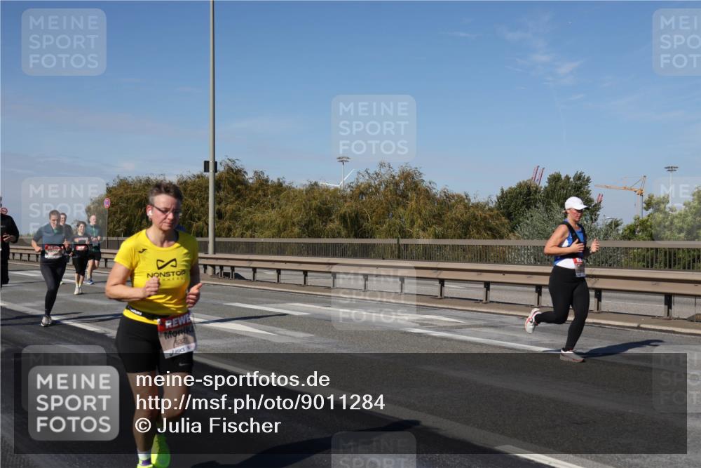03.10.2025 - Köhlbrandbrückenlauf Julia Fischer http://msf.ph/oto/9011284 03.10.2025 12:58:51 Position 3 6327 meine-sportfotos.de