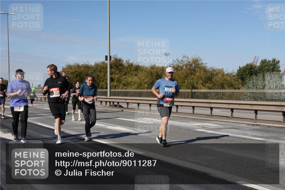 03.10.2025 - Köhlbrandbrückenlauf Julia Fischer http://msf.ph/oto/9011287 03.10.2025 12:58:53 Position 3  meine-sportfotos.de