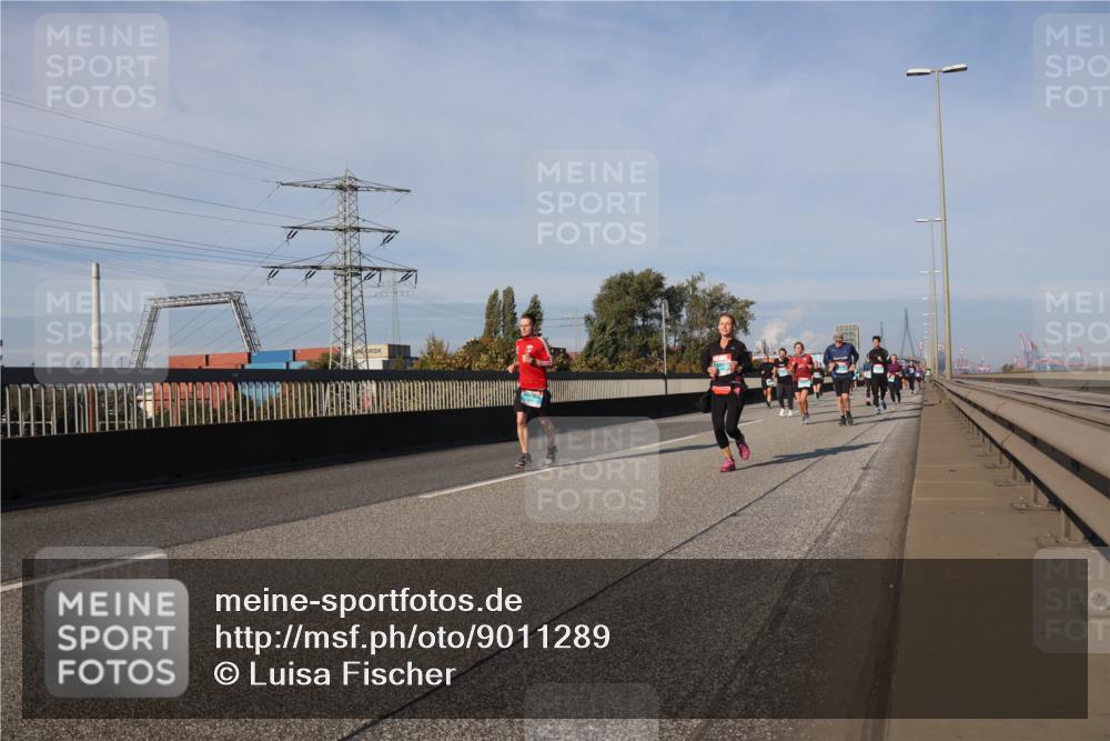 03.10.2025 - Köhlbrandbrückenlauf Luisa Fischer http://msf.ph/oto/9011289 03.10.2025 10:53:41 Position 3  meine-sportfotos.de