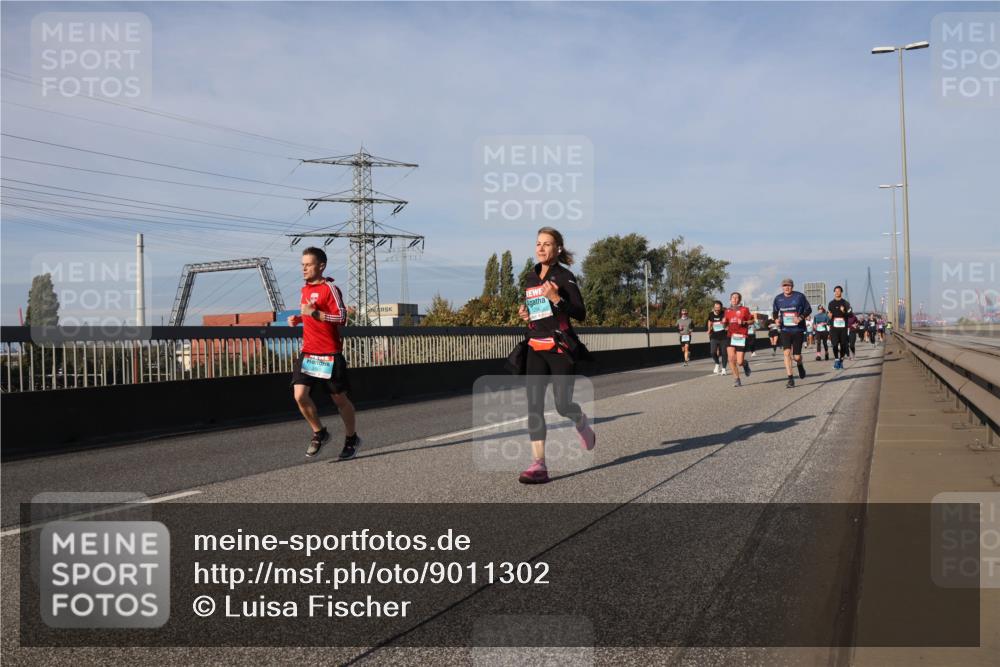 03.10.2025 - Köhlbrandbrückenlauf Luisa Fischer http://msf.ph/oto/9011302 03.10.2025 10:53:42 Position 3  meine-sportfotos.de