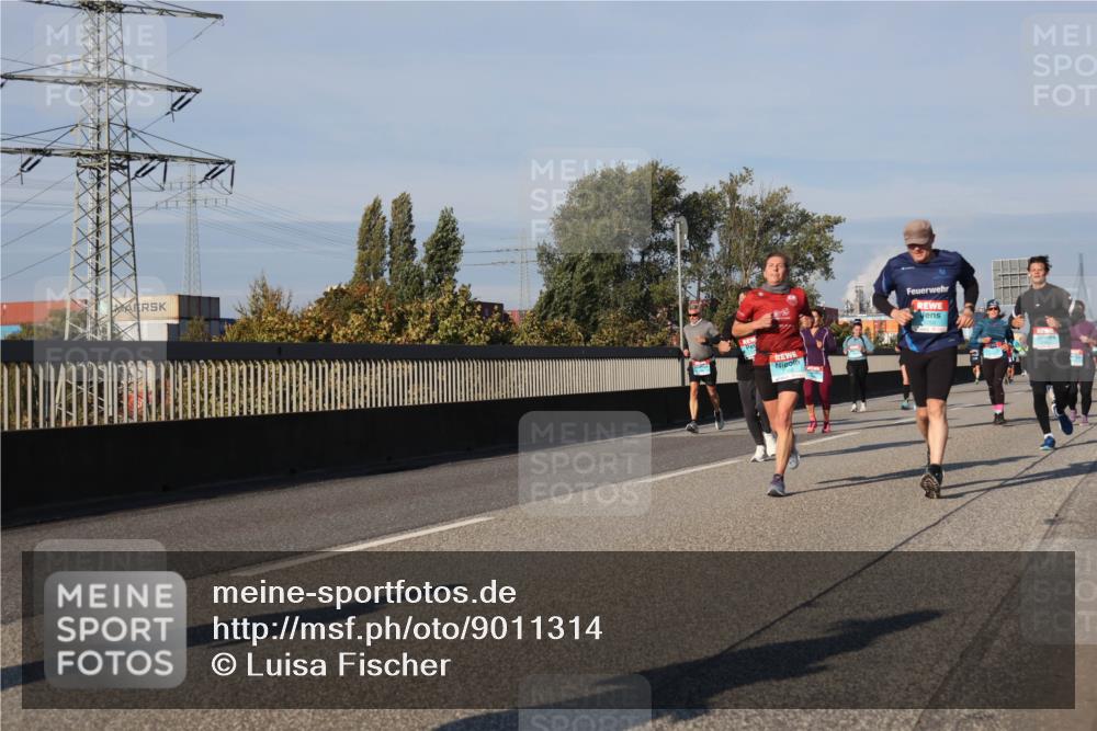 03.10.2025 - Köhlbrandbrückenlauf Luisa Fischer http://msf.ph/oto/9011314 03.10.2025 10:53:43 Position 3  meine-sportfotos.de
