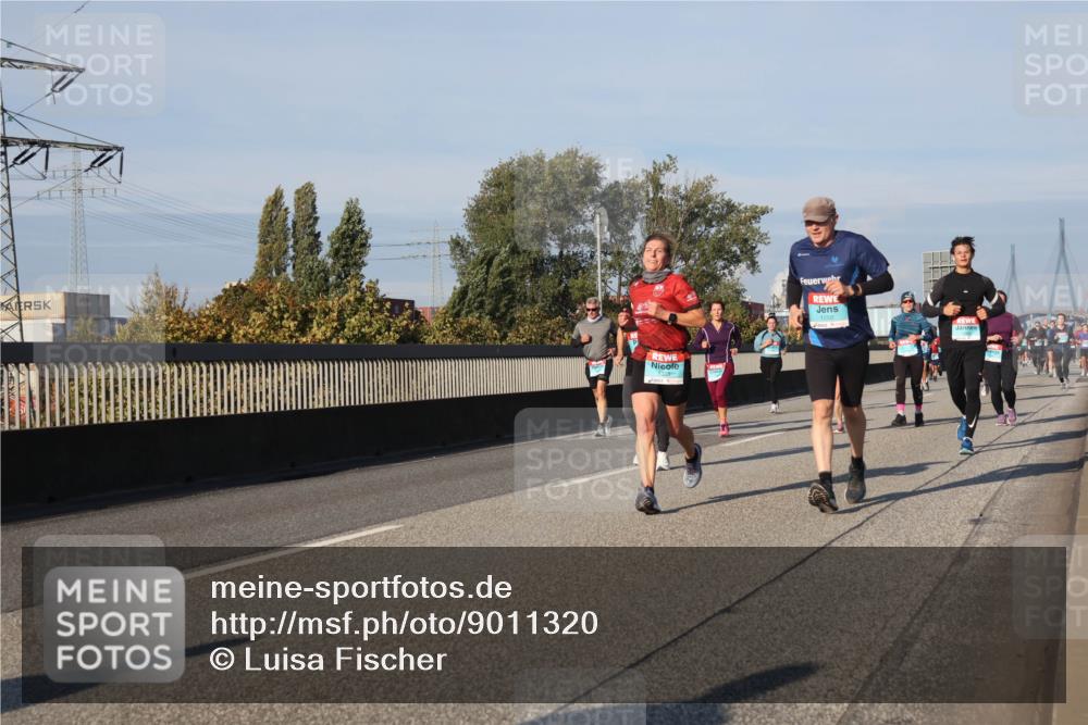 03.10.2025 - Köhlbrandbrückenlauf Luisa Fischer http://msf.ph/oto/9011320 03.10.2025 10:53:43 Position 3  meine-sportfotos.de