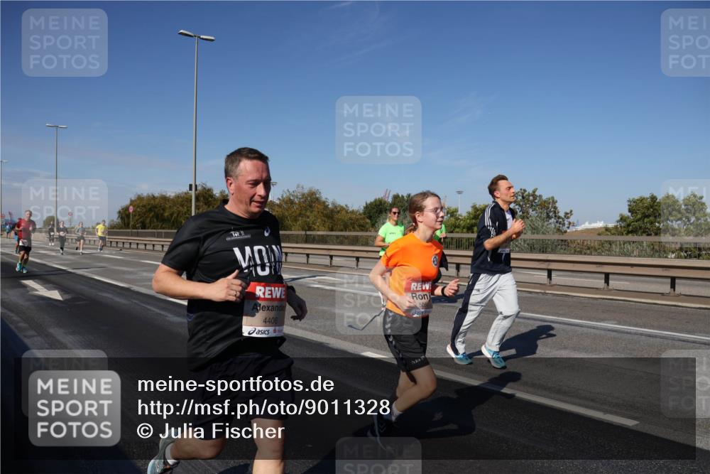 03.10.2025 - Köhlbrandbrückenlauf Julia Fischer http://msf.ph/oto/9011328 03.10.2025 12:59:02 Position 3 4406 meine-sportfotos.de