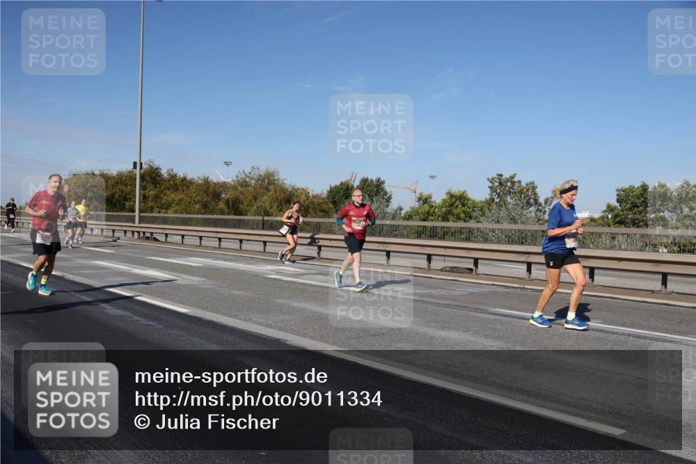 03.10.2025 - Köhlbrandbrückenlauf Julia Fischer http://msf.ph/oto/9011334 03.10.2025 12:59:05 Position 3  meine-sportfotos.de