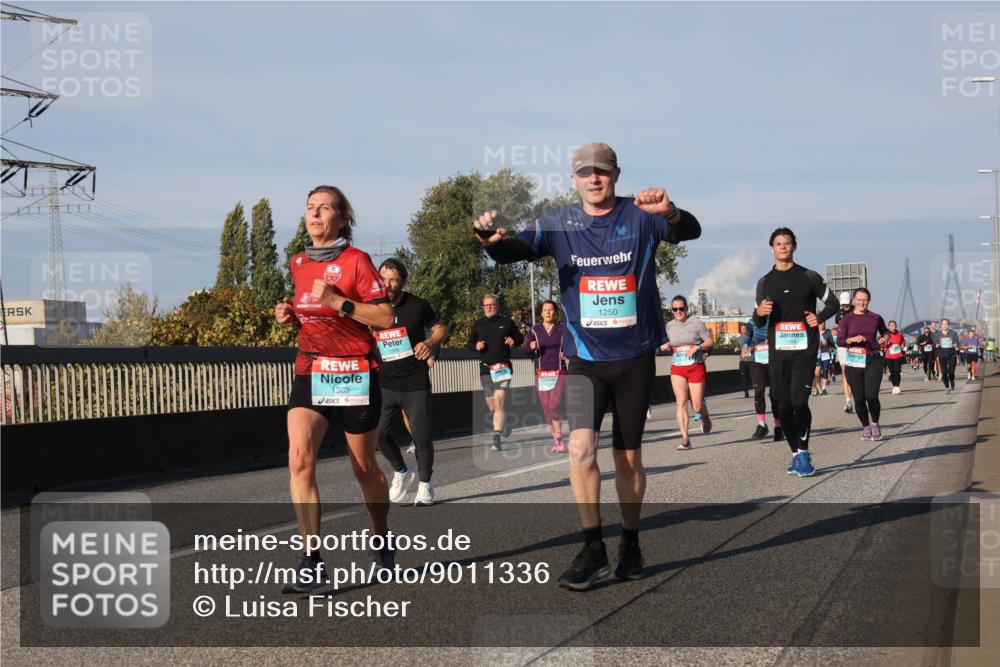 03.10.2025 - Köhlbrandbrückenlauf Luisa Fischer http://msf.ph/oto/9011336 03.10.2025 10:53:45 Position 3 1363, 1250, 1, 1 meine-sportfotos.de
