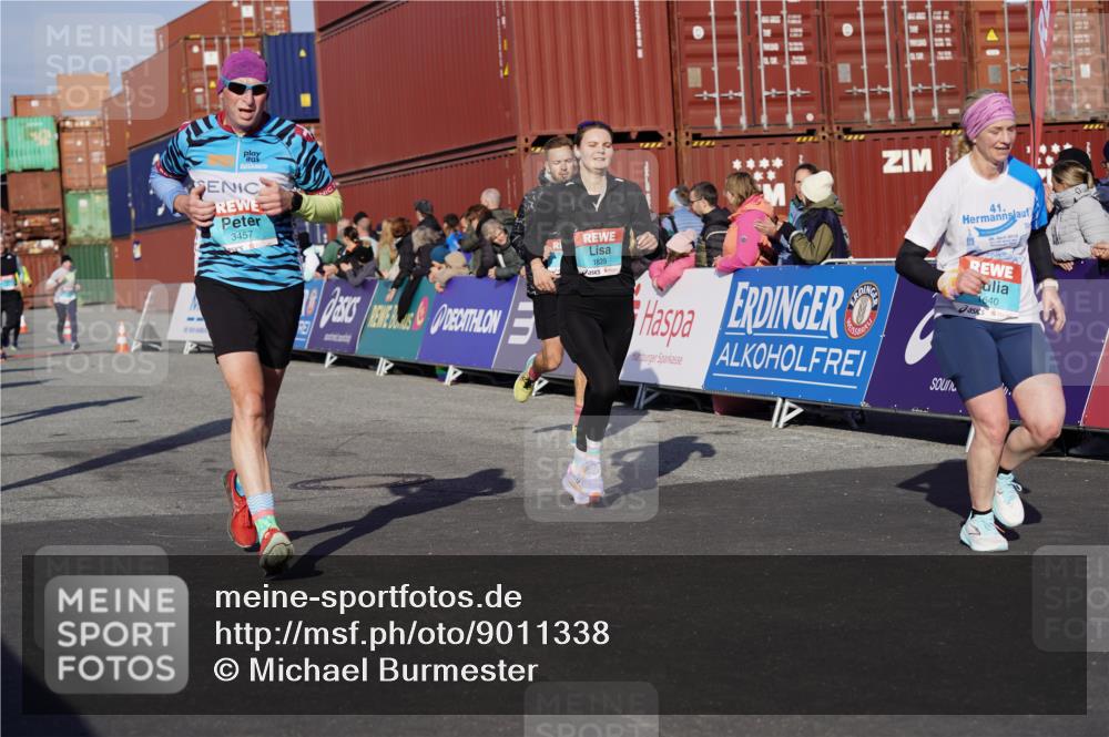 03.10.2025 - Köhlbrandbrückenlauf Michael Burmester http://msf.ph/oto/9011338 03.10.2025 10:12:06 Ziel 1458, 1520, 1534, 1640, 1771, 1829, 3457, 3767, 3768 meine-sportfotos.de
