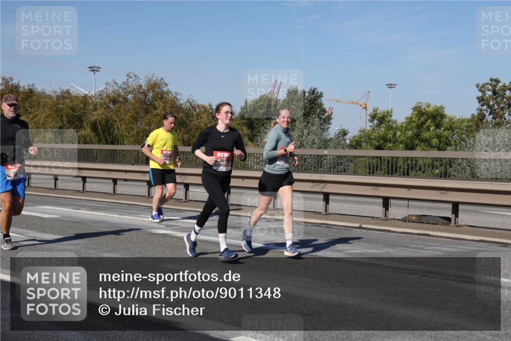 03.10.2025 - Köhlbrandbrückenlauf Julia Fischer http://msf.ph/oto/9011348 03.10.2025 12:59:10 Position 3  meine-sportfotos.de