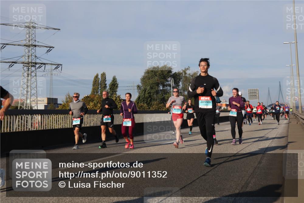 03.10.2025 - Köhlbrandbrückenlauf Luisa Fischer http://msf.ph/oto/9011352 03.10.2025 10:53:46 Position 3 1089 meine-sportfotos.de