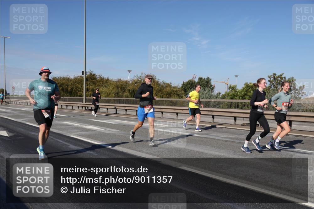 03.10.2025 - Köhlbrandbrückenlauf Julia Fischer http://msf.ph/oto/9011357 03.10.2025 12:59:11 Position 3  meine-sportfotos.de