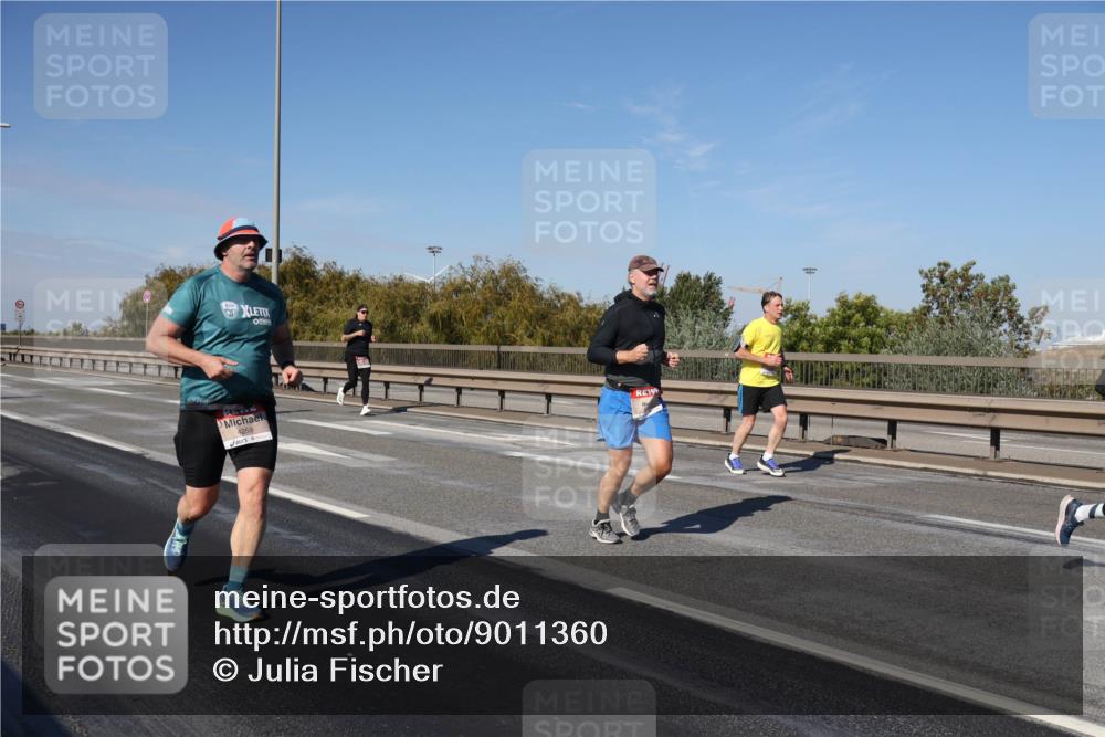 03.10.2025 - Köhlbrandbrückenlauf Julia Fischer http://msf.ph/oto/9011360 03.10.2025 12:59:11 Position 3 4259 meine-sportfotos.de