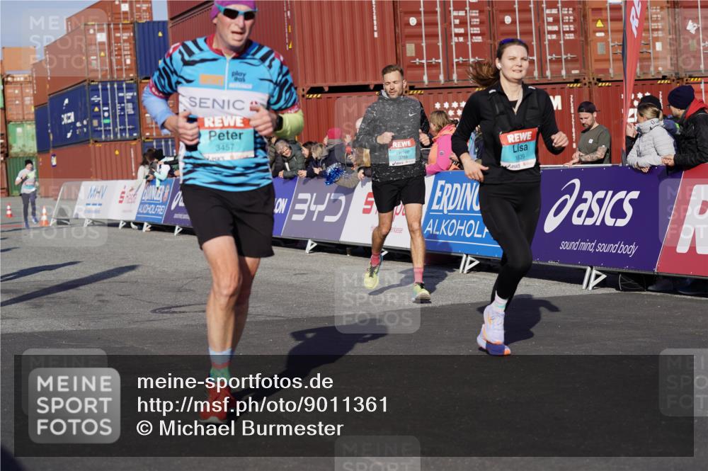 03.10.2025 - Köhlbrandbrückenlauf Michael Burmester http://msf.ph/oto/9011361 03.10.2025 10:12:07 Ziel 1458, 1520, 1534, 1640, 1771, 1829, 2790, 2841, 3435, 3457, 3767, 3768 meine-sportfotos.de
