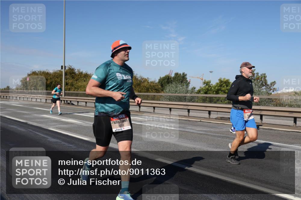03.10.2025 - Köhlbrandbrückenlauf Julia Fischer http://msf.ph/oto/9011363 03.10.2025 12:59:12 Position 3 4259 meine-sportfotos.de