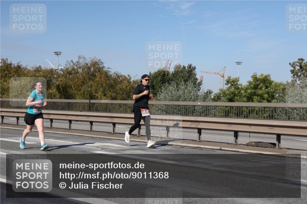 03.10.2025 - Köhlbrandbrückenlauf Julia Fischer http://msf.ph/oto/9011368 03.10.2025 12:59:13 Position 3  meine-sportfotos.de