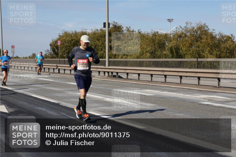 03.10.2025 - Köhlbrandbrückenlauf Julia Fischer http://msf.ph/oto/9011375 03.10.2025 12:59:16 Position 3 5727 meine-sportfotos.de