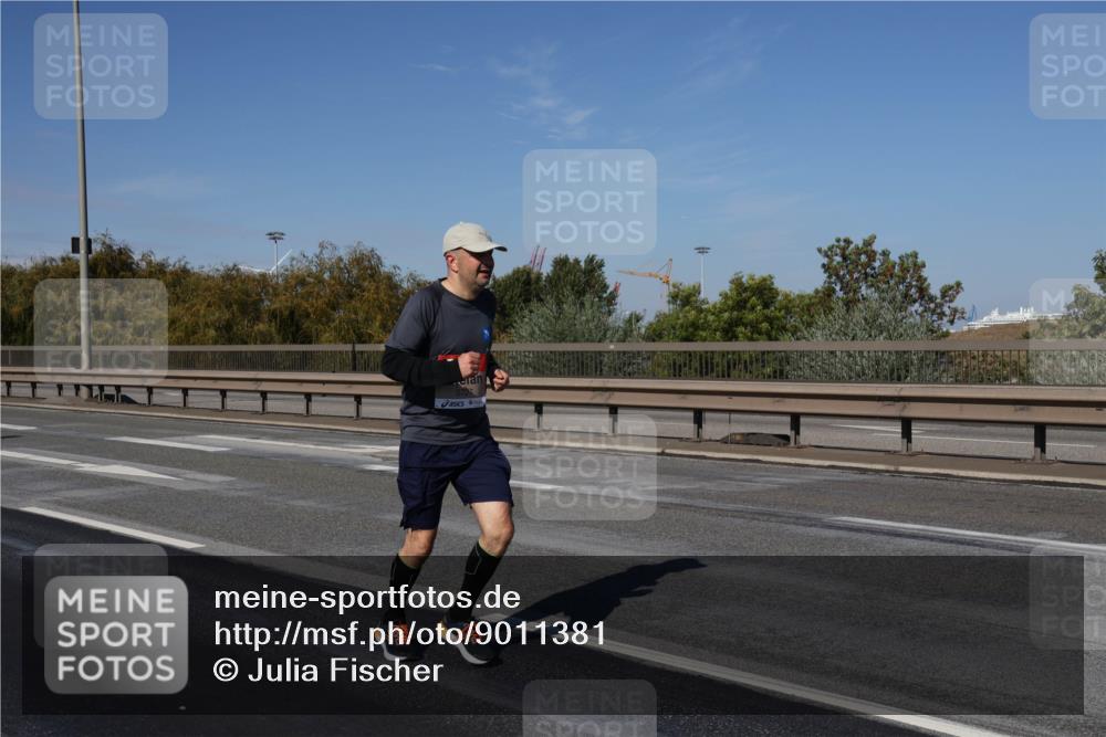 03.10.2025 - Köhlbrandbrückenlauf Julia Fischer http://msf.ph/oto/9011381 03.10.2025 12:59:18 Position 3 5727 meine-sportfotos.de
