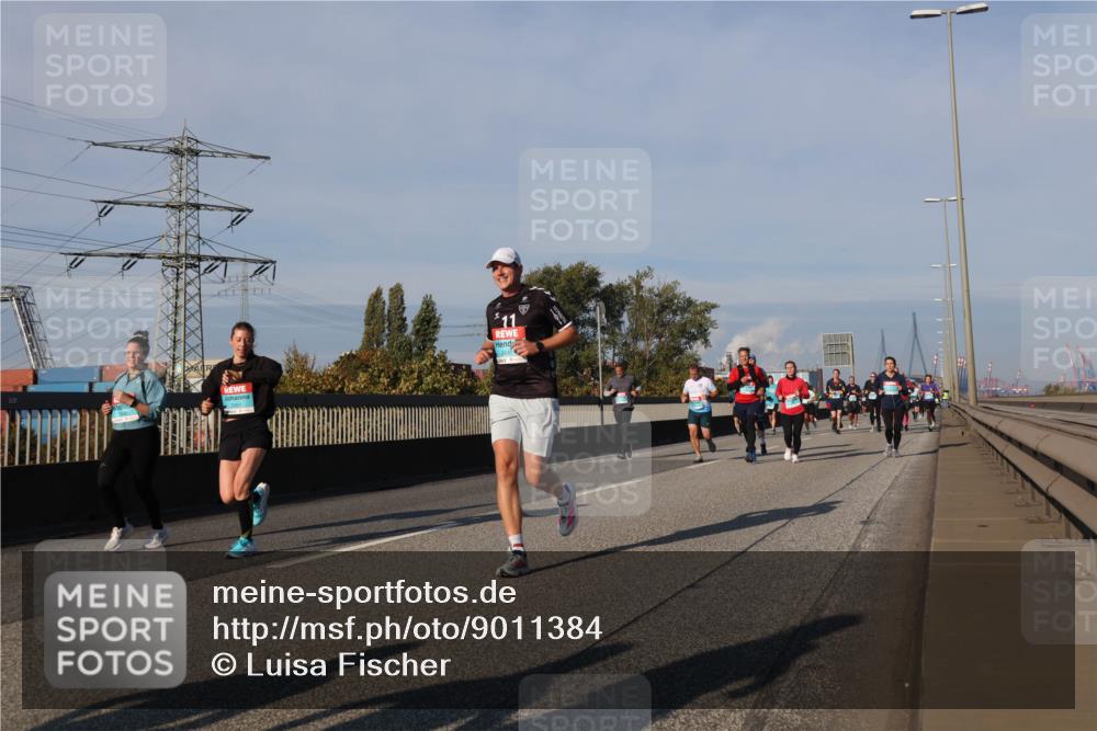 03.10.2025 - Köhlbrandbrückenlauf Luisa Fischer http://msf.ph/oto/9011384 03.10.2025 10:53:50 Position 3  meine-sportfotos.de