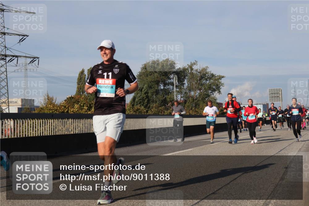 03.10.2025 - Köhlbrandbrückenlauf Luisa Fischer http://msf.ph/oto/9011388 03.10.2025 10:53:50 Position 3 11, 2431 meine-sportfotos.de