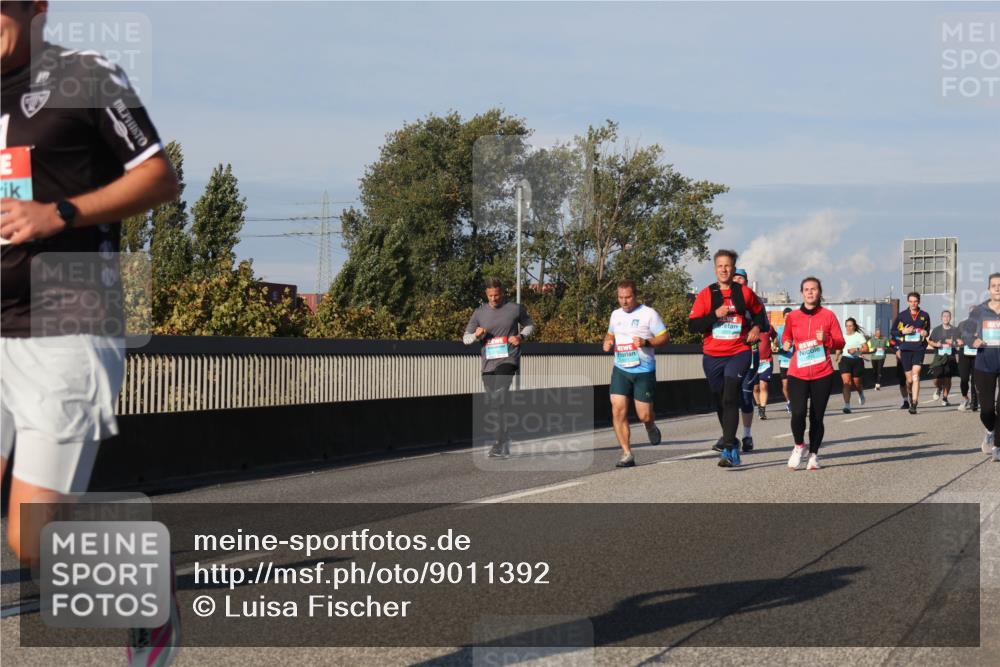 03.10.2025 - Köhlbrandbrückenlauf Luisa Fischer http://msf.ph/oto/9011392 03.10.2025 10:53:51 Position 3 19 meine-sportfotos.de