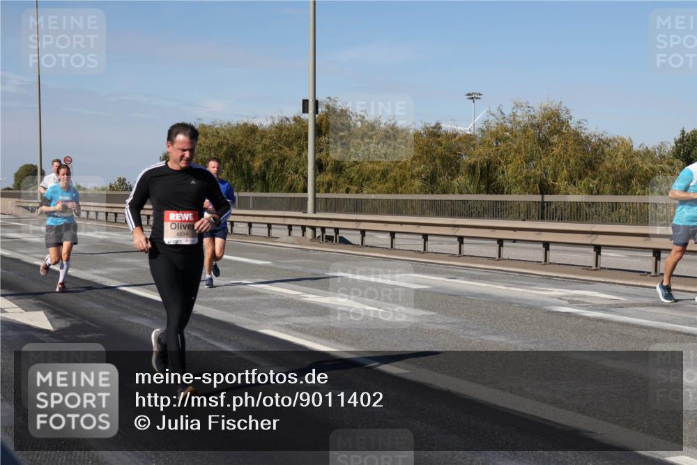 03.10.2025 - Köhlbrandbrückenlauf Julia Fischer http://msf.ph/oto/9011402 03.10.2025 12:59:25 Position 3 4684 meine-sportfotos.de