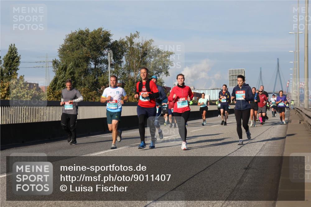 03.10.2025 - Köhlbrandbrückenlauf Luisa Fischer http://msf.ph/oto/9011407 03.10.2025 10:53:52 Position 3 3838 meine-sportfotos.de